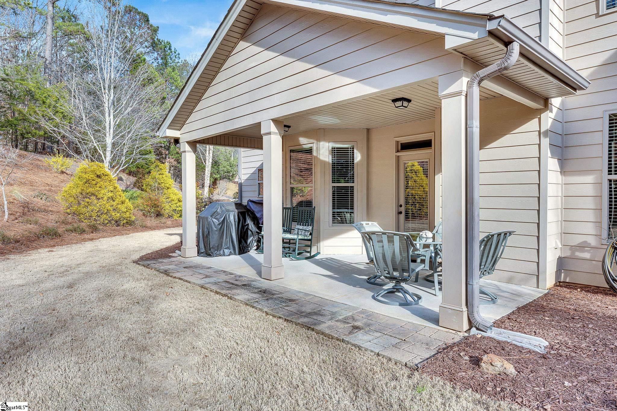 64 Governors Lake Way