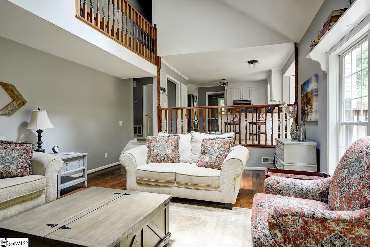 109 Cobblestone Road