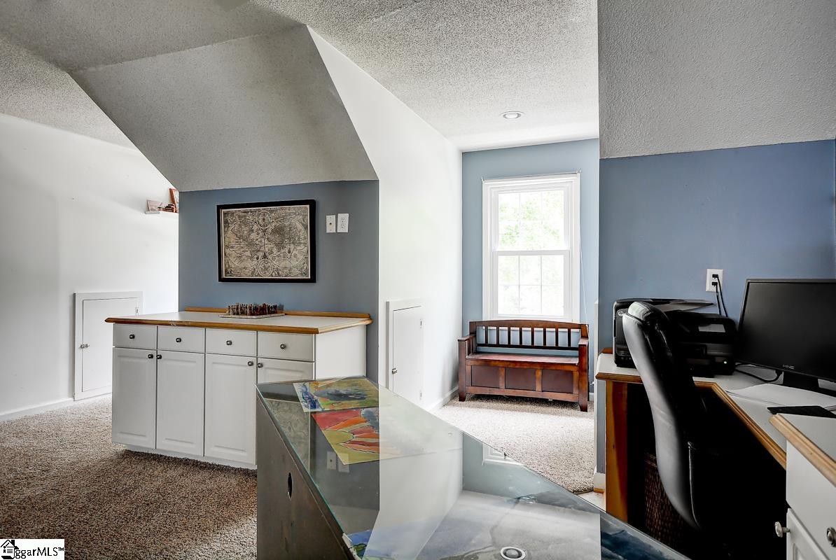 109 Cobblestone Road