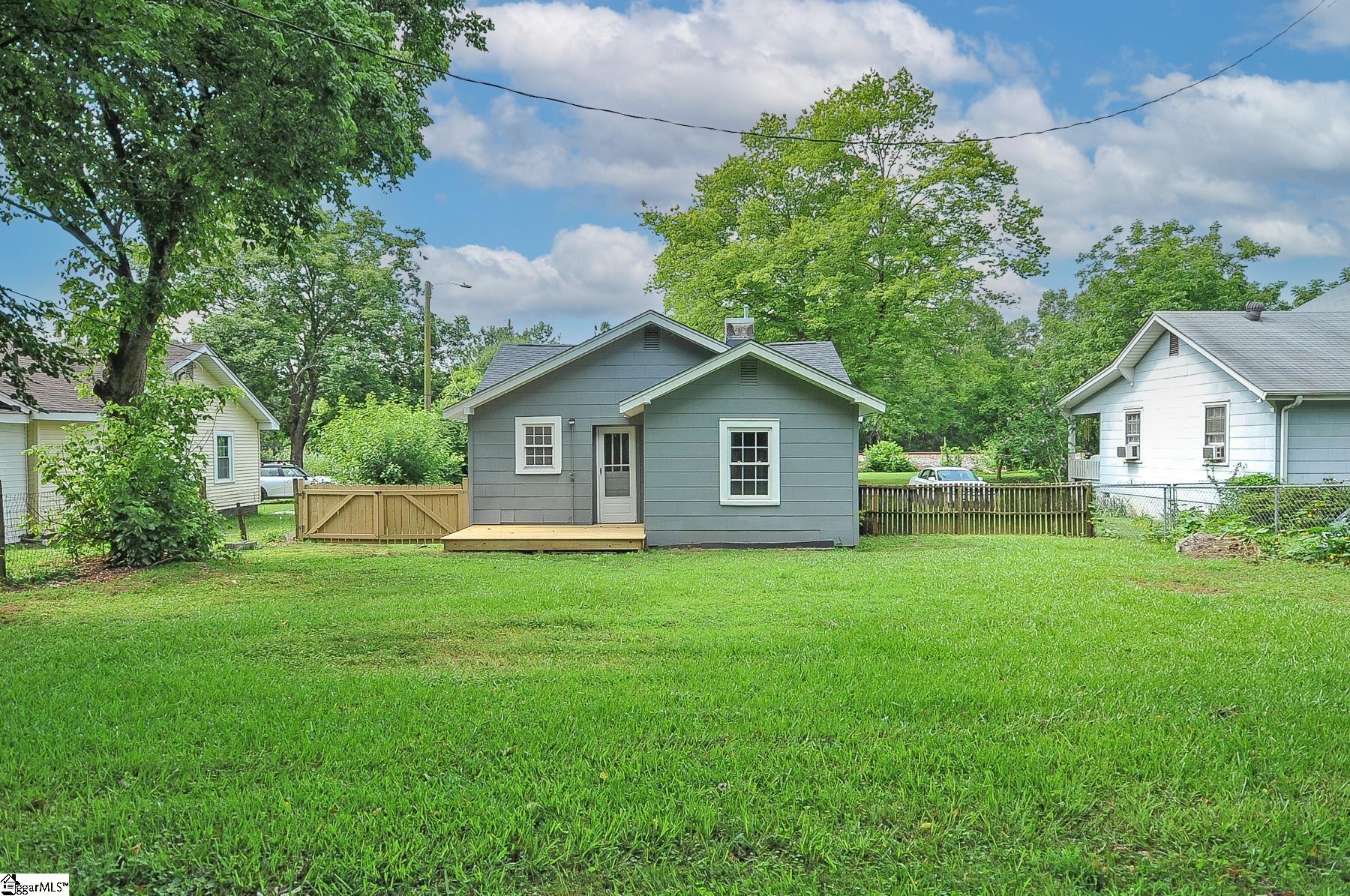 4 School Street Extension