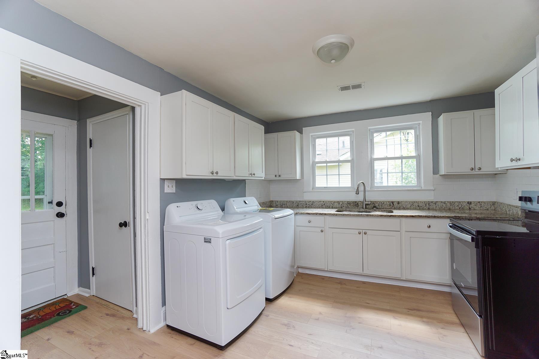 4 School Street Extension