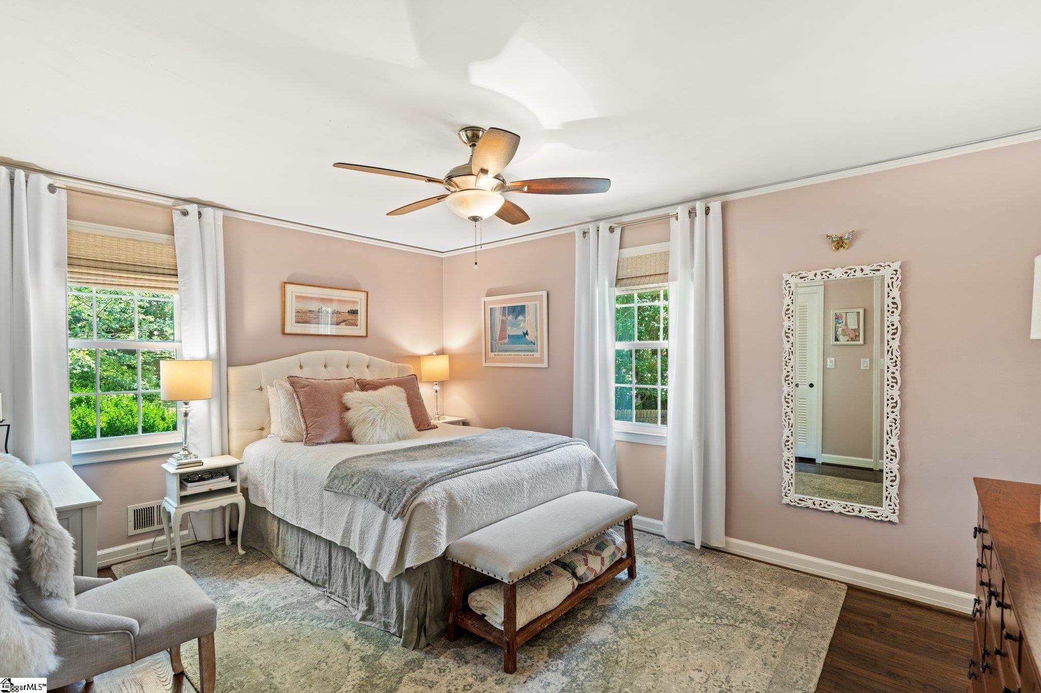 310 Rollingreen Road