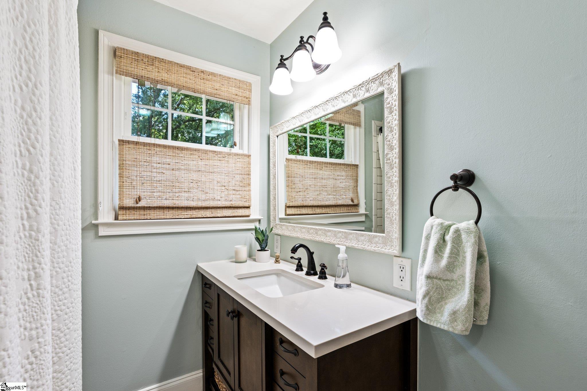 310 Rollingreen Road