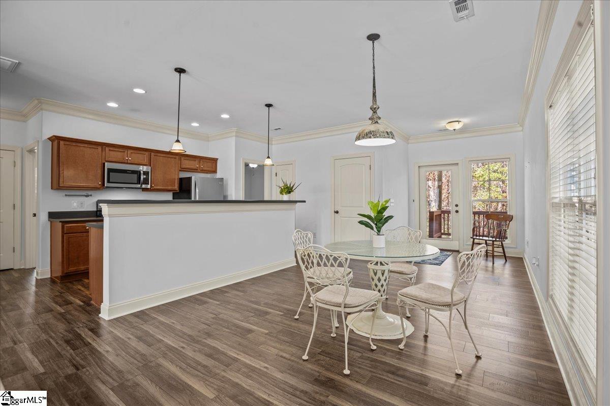 308 Southcreek Drive