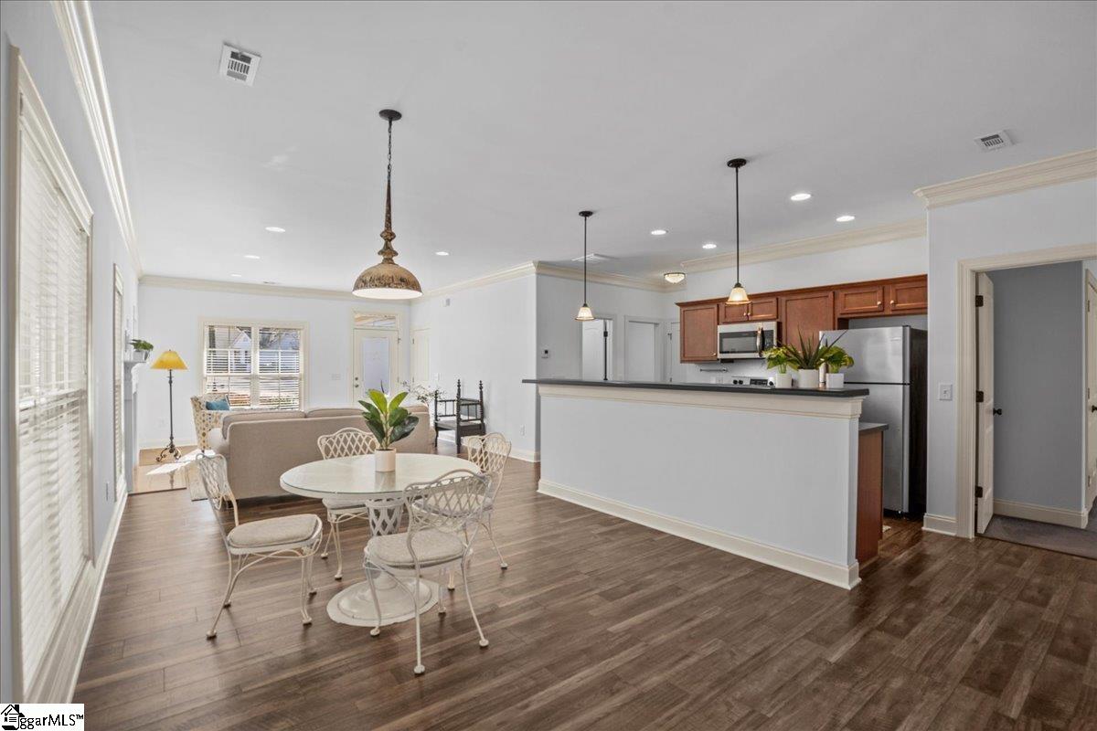 308 Southcreek Drive