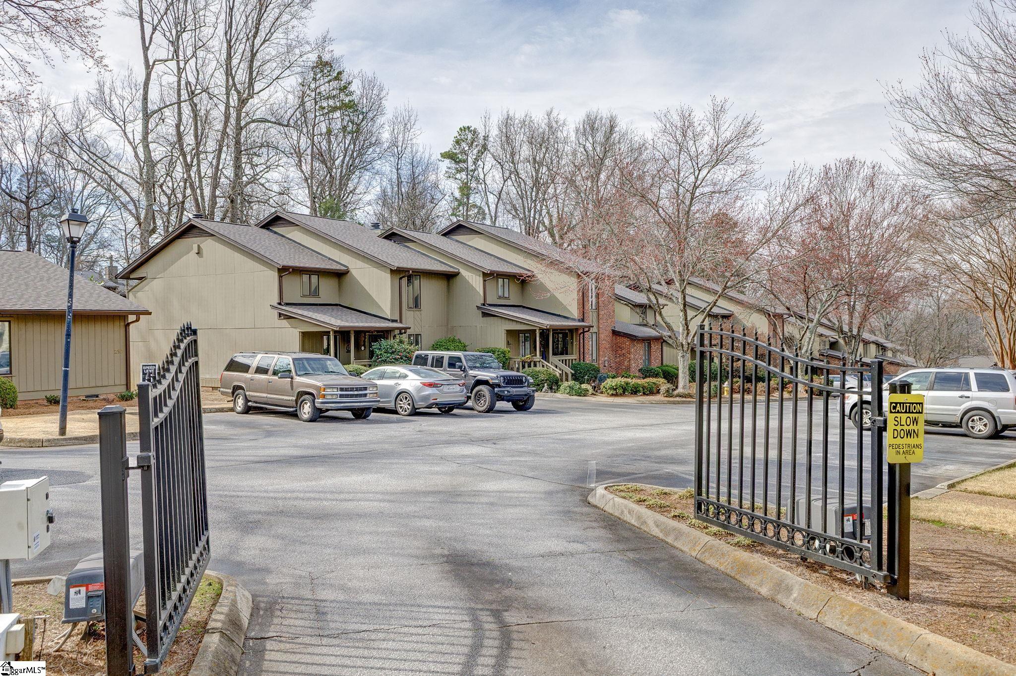 212 Ingleside Way