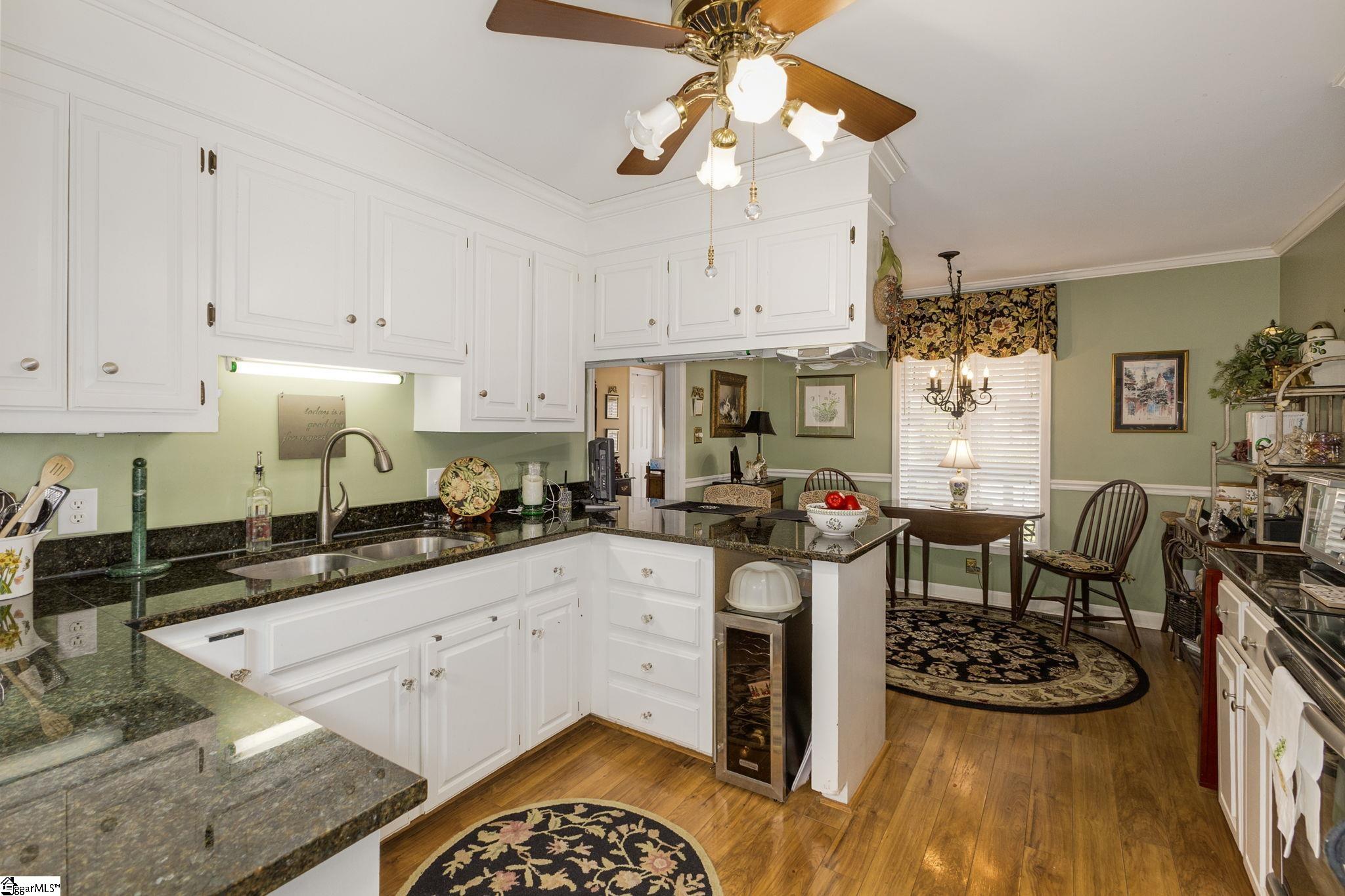212 Ingleside Way
