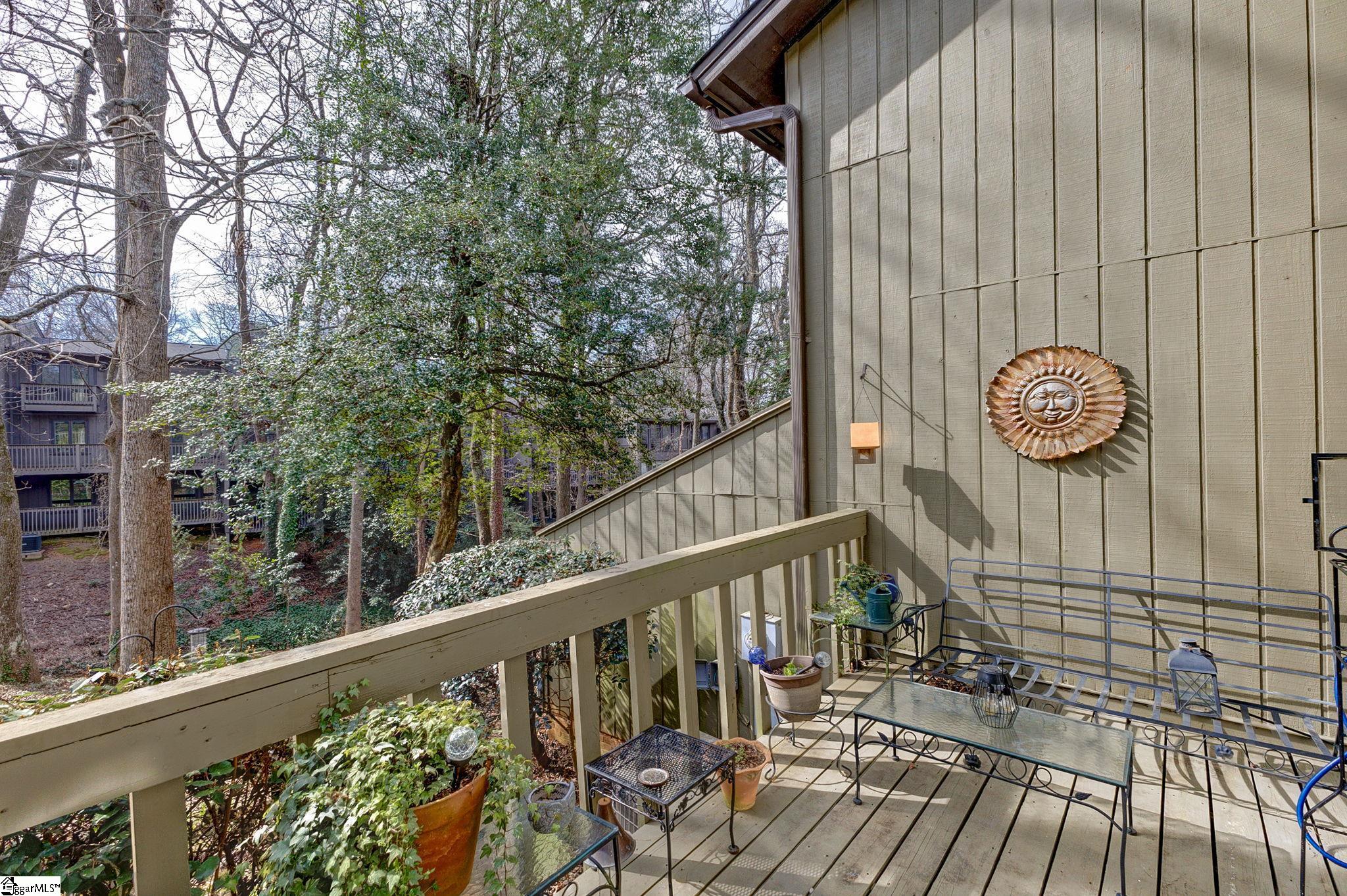 212 Ingleside Way