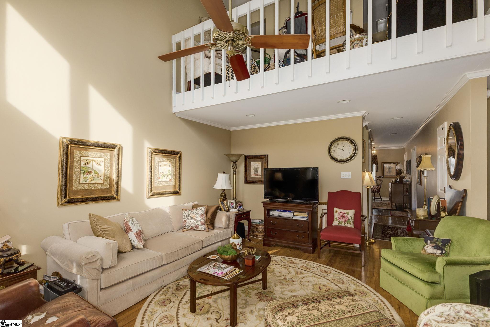 212 Ingleside Way