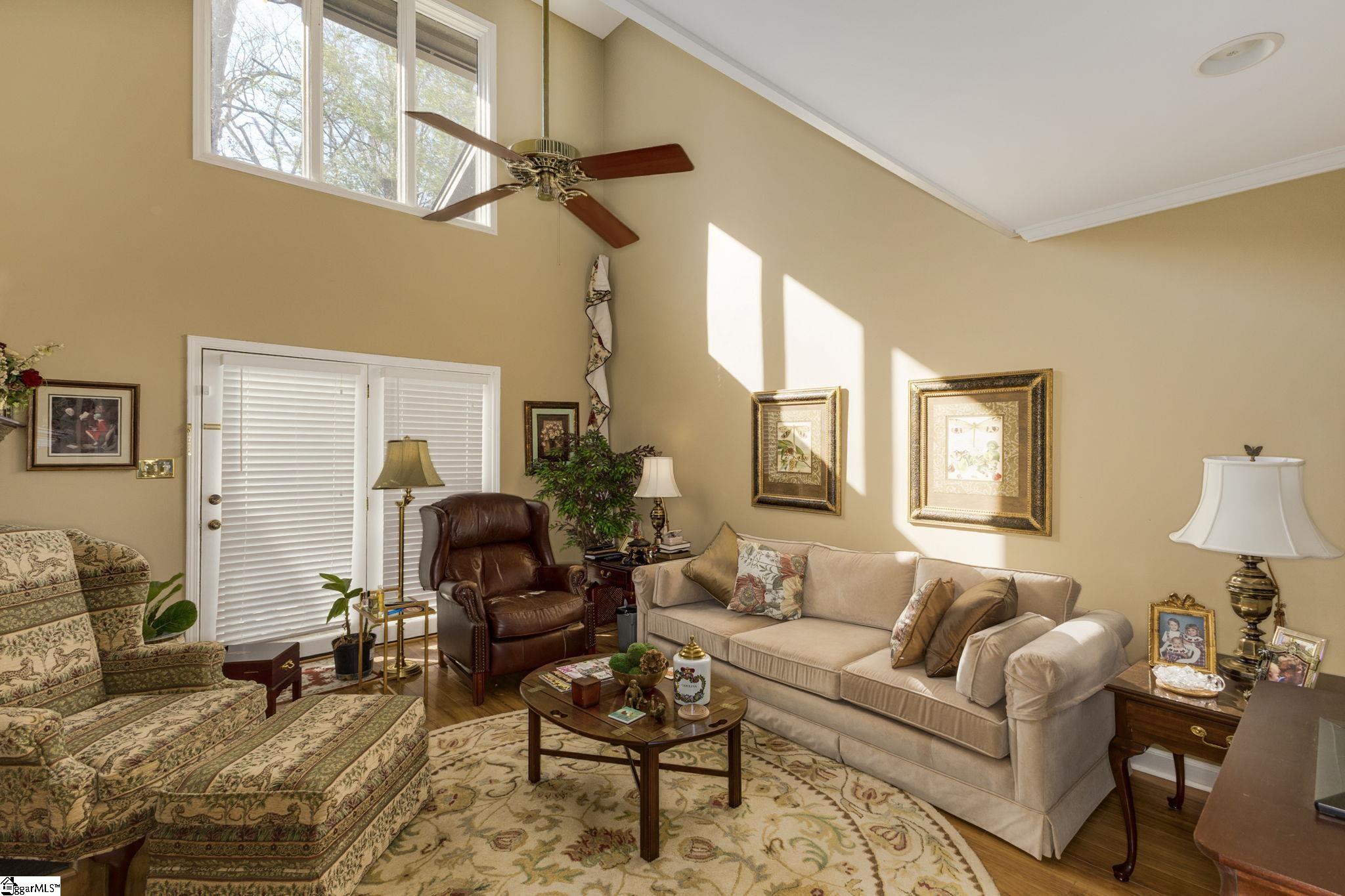 212 Ingleside Way