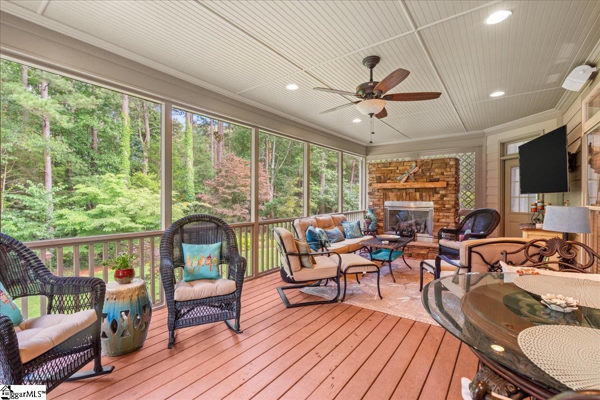 112 Griffith Hill Way