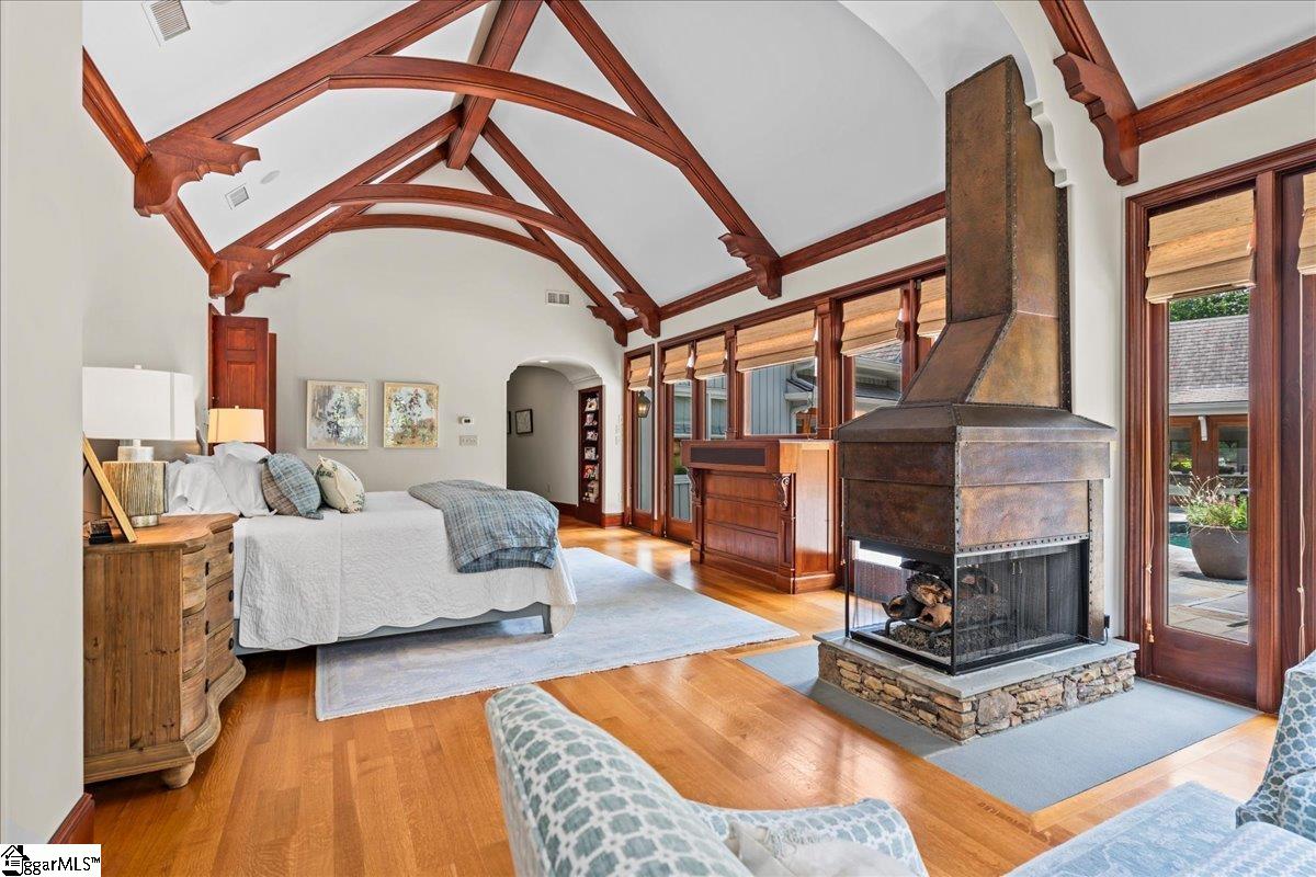 4 Huntington Court