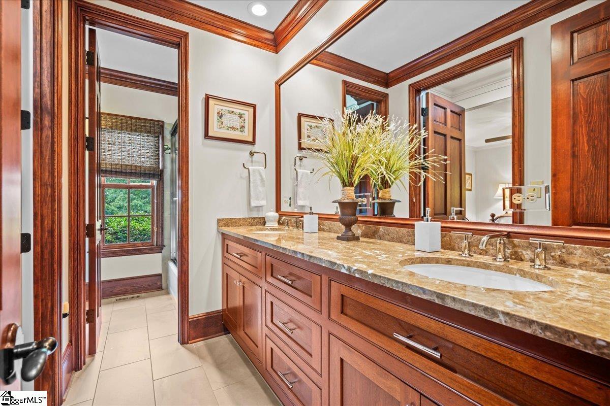 4 Huntington Court