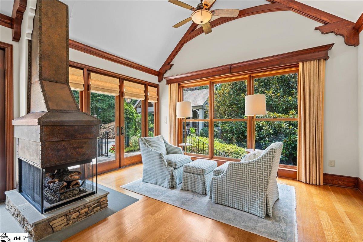 4 Huntington Court
