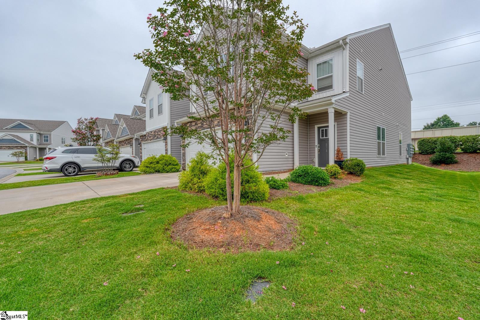 571 Yellow Fox Road, Greer