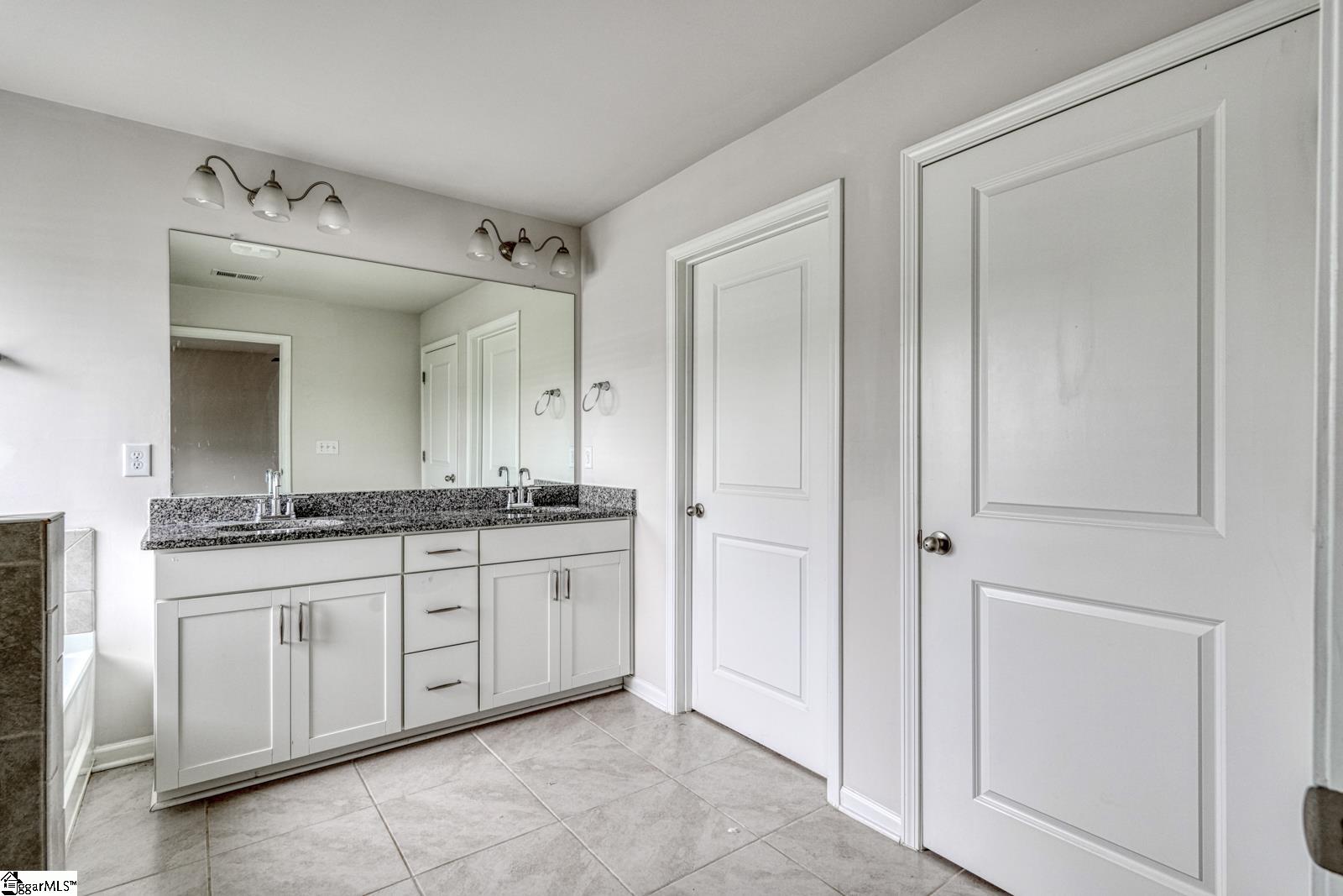 571 Yellow Fox Road, Greer