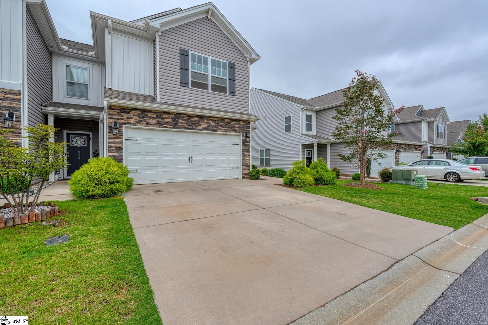 571 Yellow Fox Road, Greer