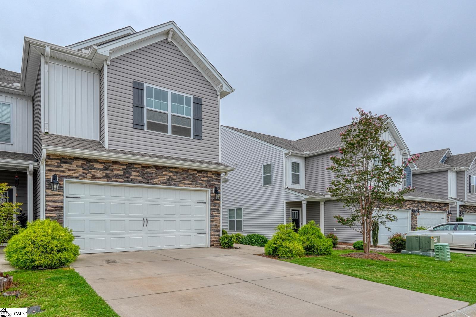 571 Yellow Fox Road, Greer