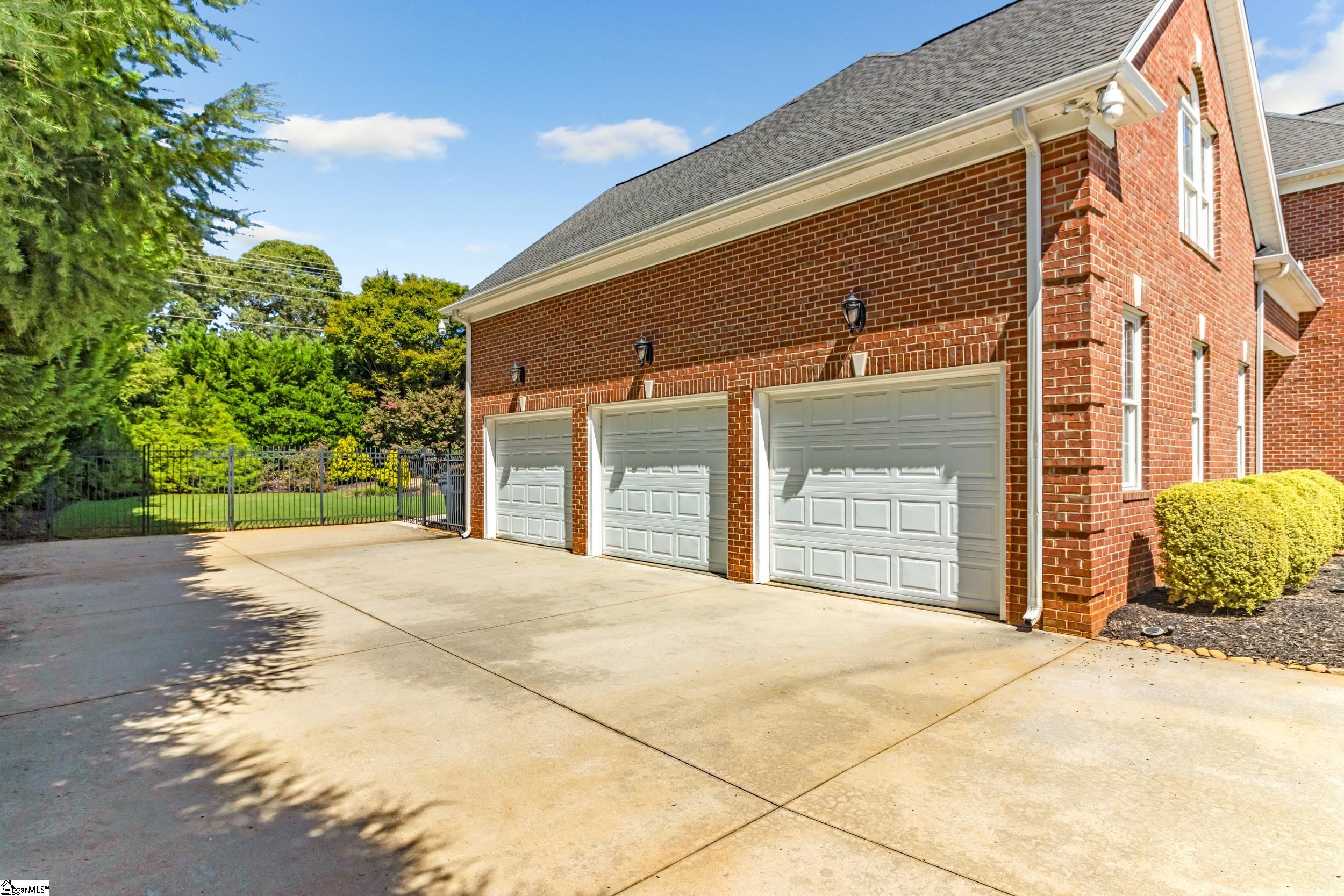 201 Corinthian Drive