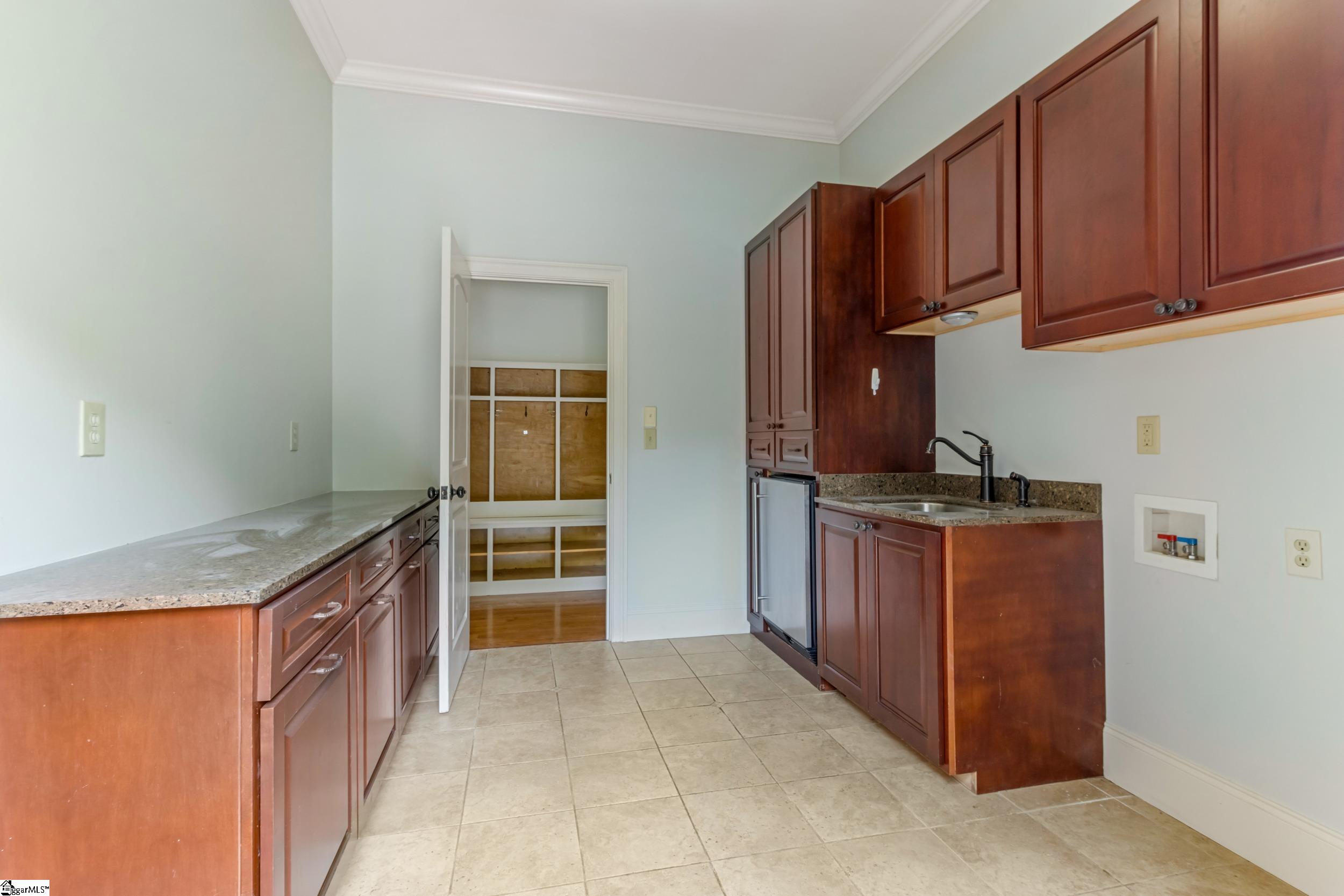 201 Corinthian Drive