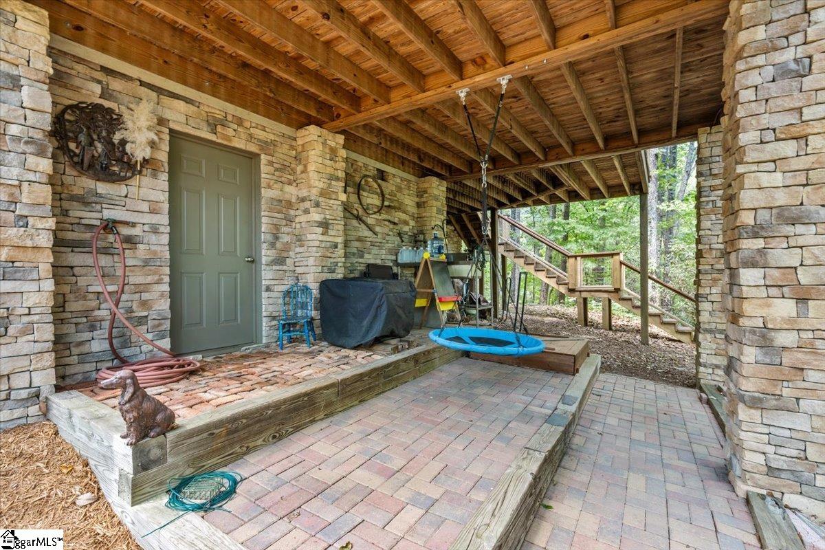 160 Duffs Mountain Road