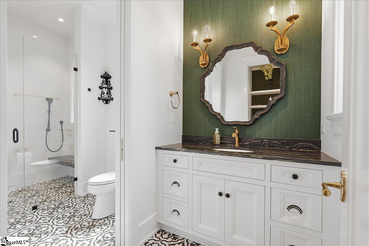 435 Peninsula Ridge