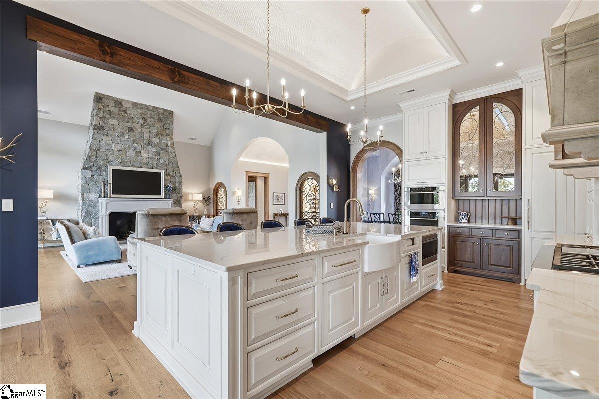 435 Peninsula Ridge