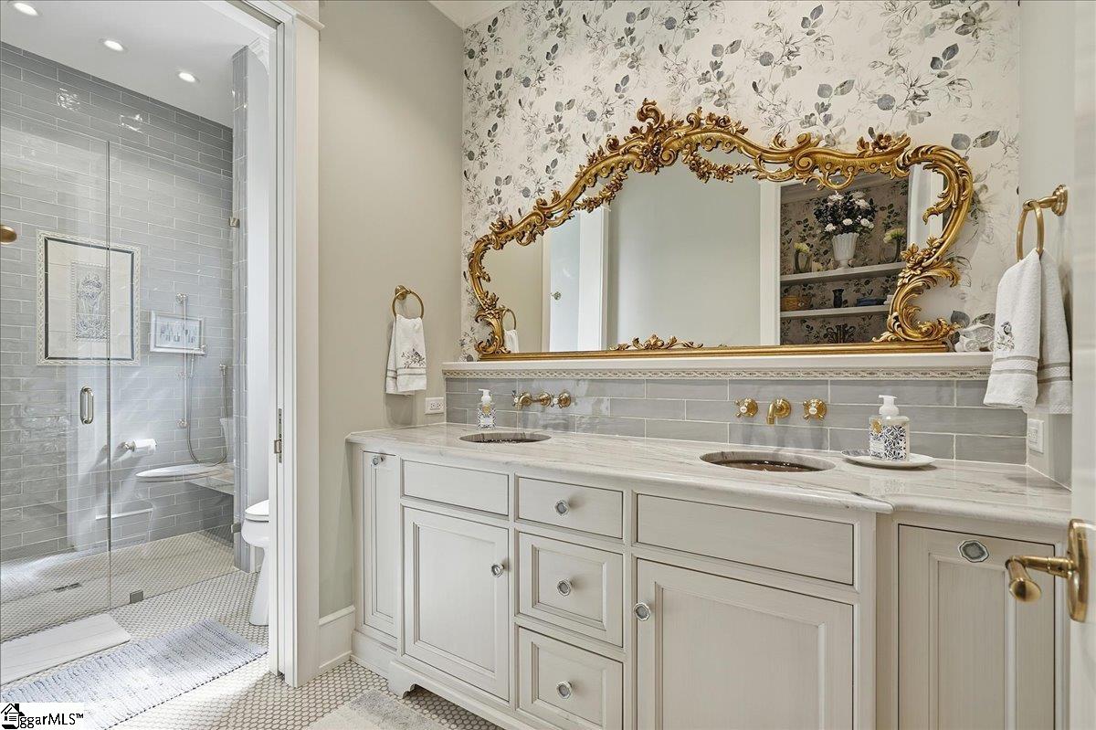 435 Peninsula Ridge