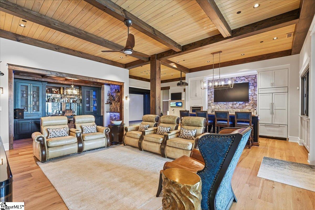 435 Peninsula Ridge