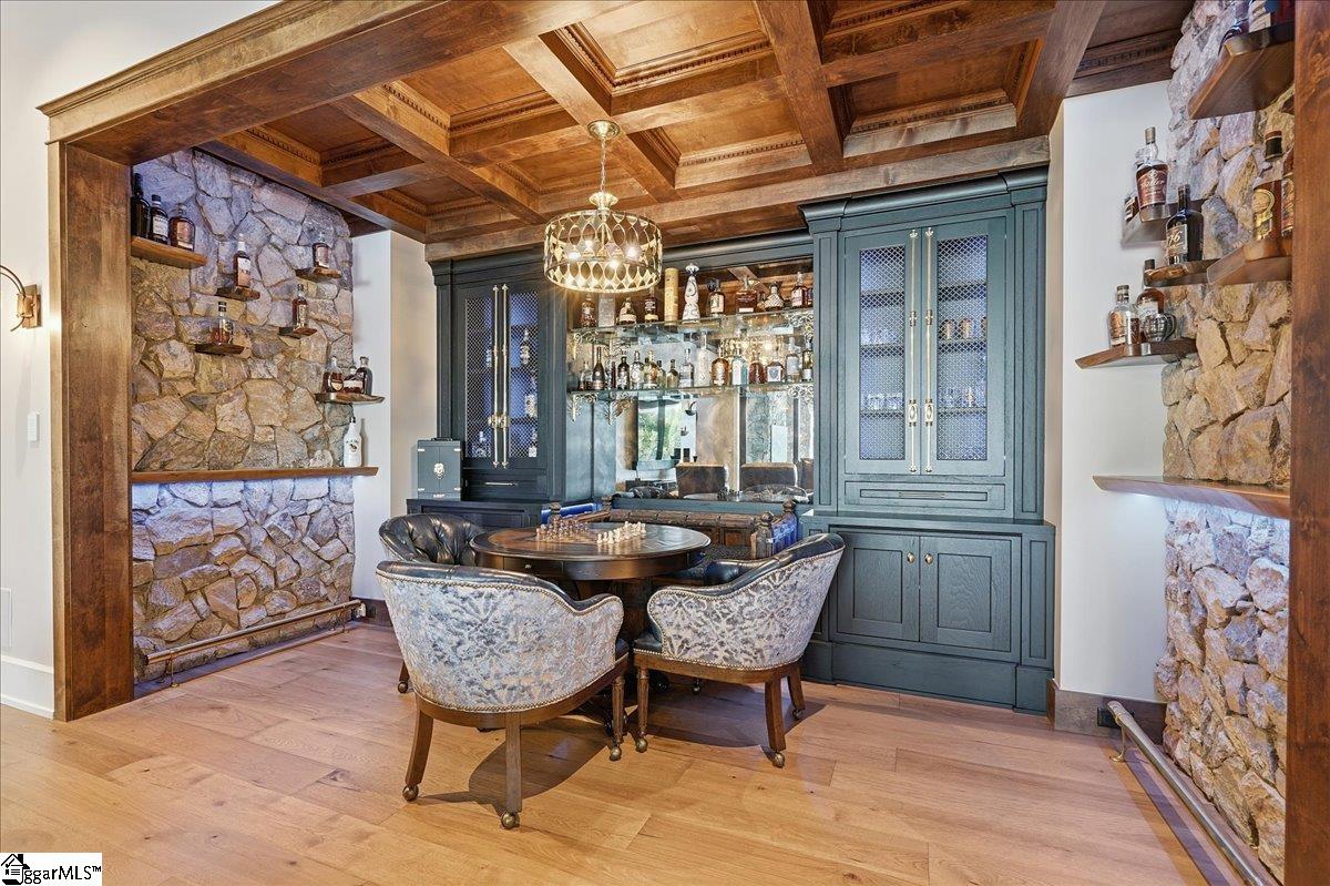 435 Peninsula Ridge