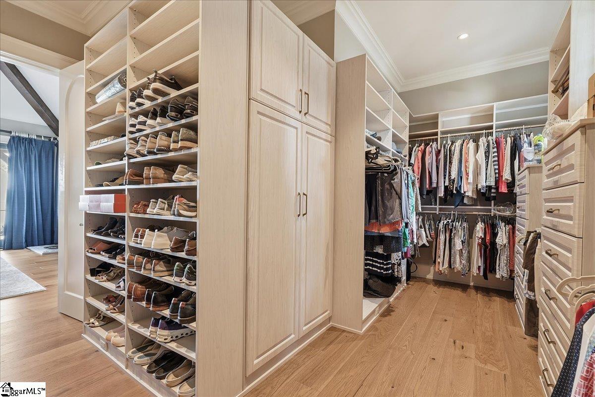 435 Peninsula Ridge