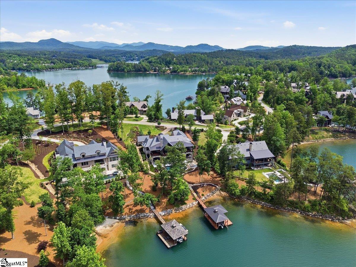 435 Peninsula Ridge