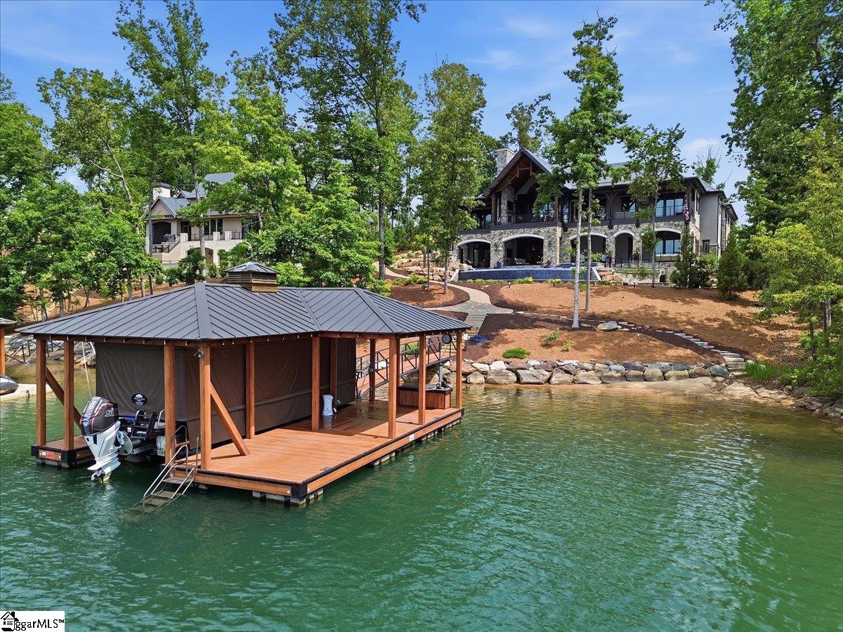 435 Peninsula Ridge