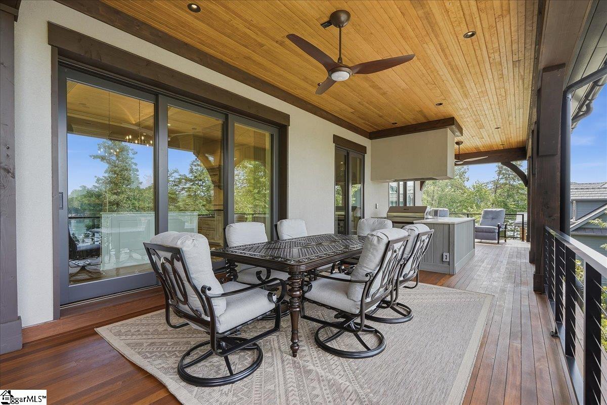 435 Peninsula Ridge