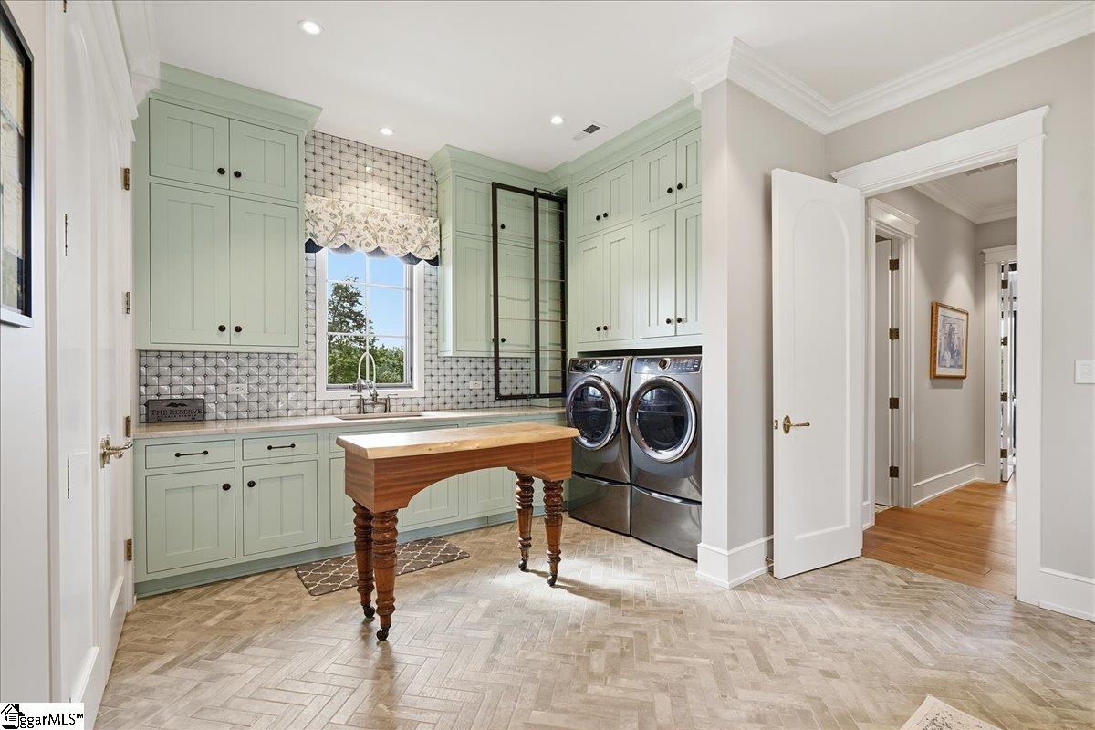 435 Peninsula Ridge