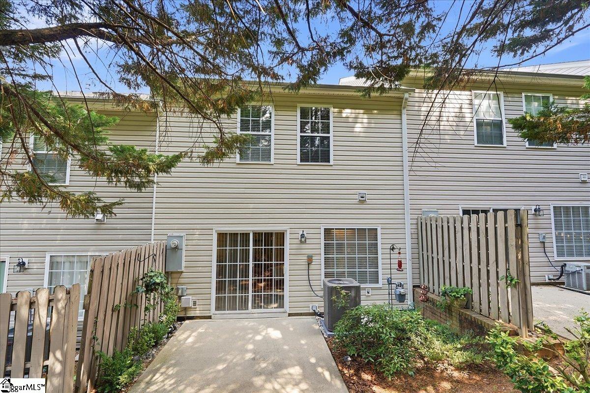 16 Rock Side Court