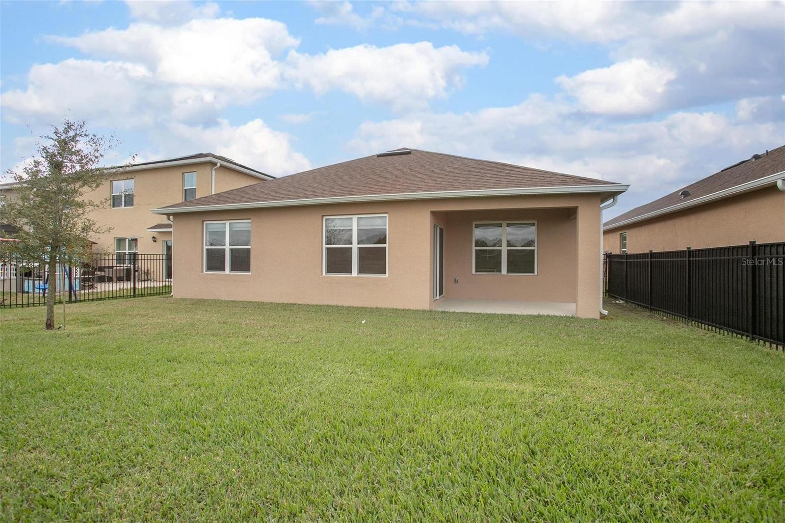 523 LAZIO CIR