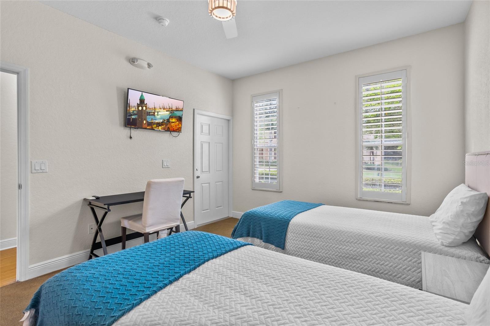 3102 CALABRIA AVE #3102