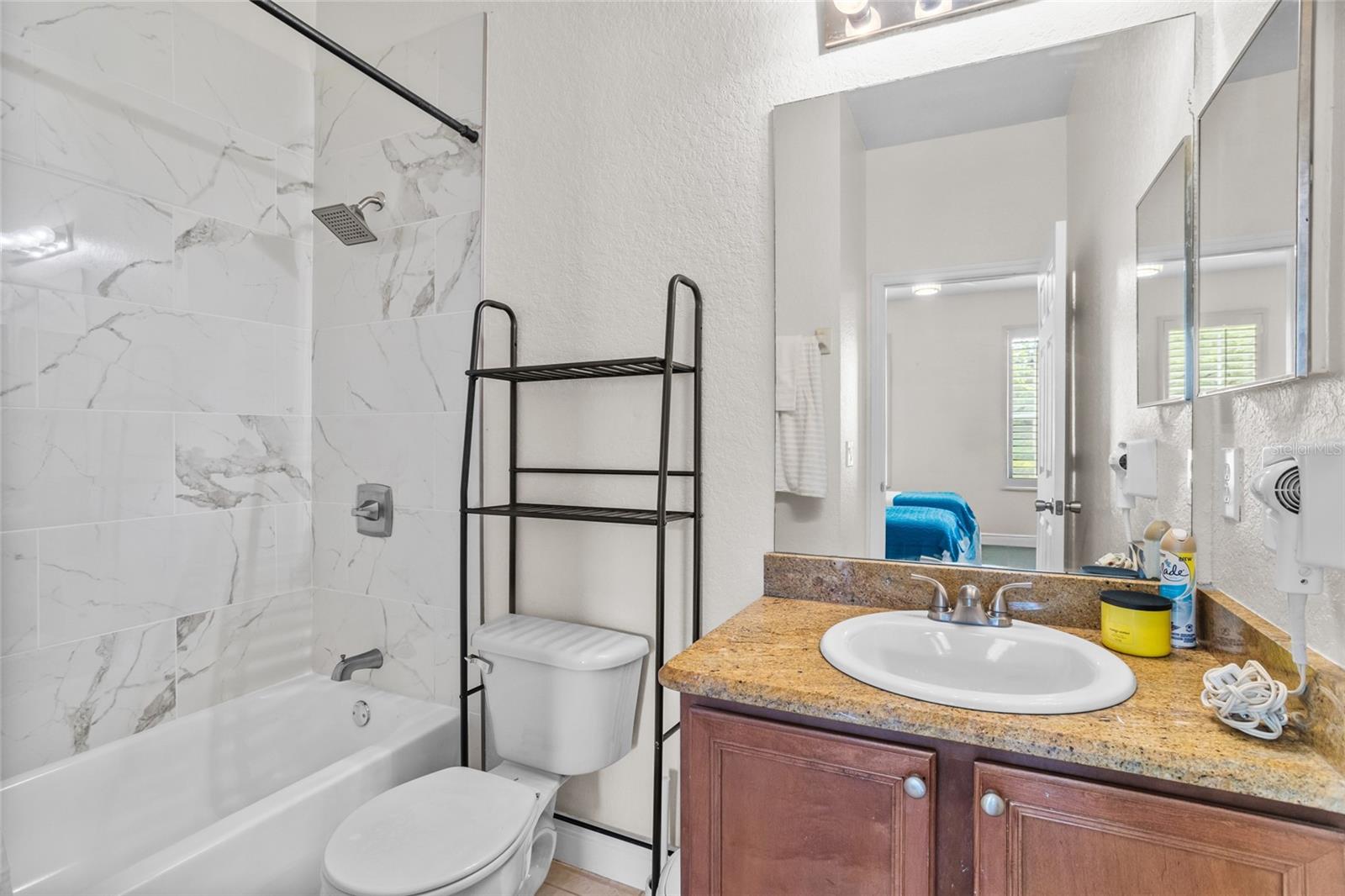 3102 CALABRIA AVE #3102