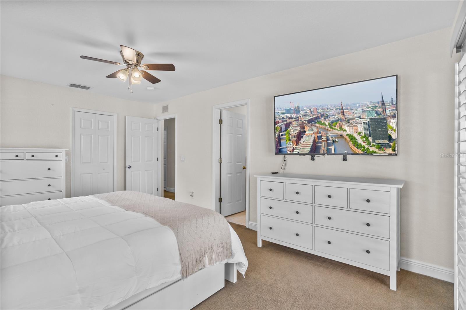 3102 CALABRIA AVE #3102