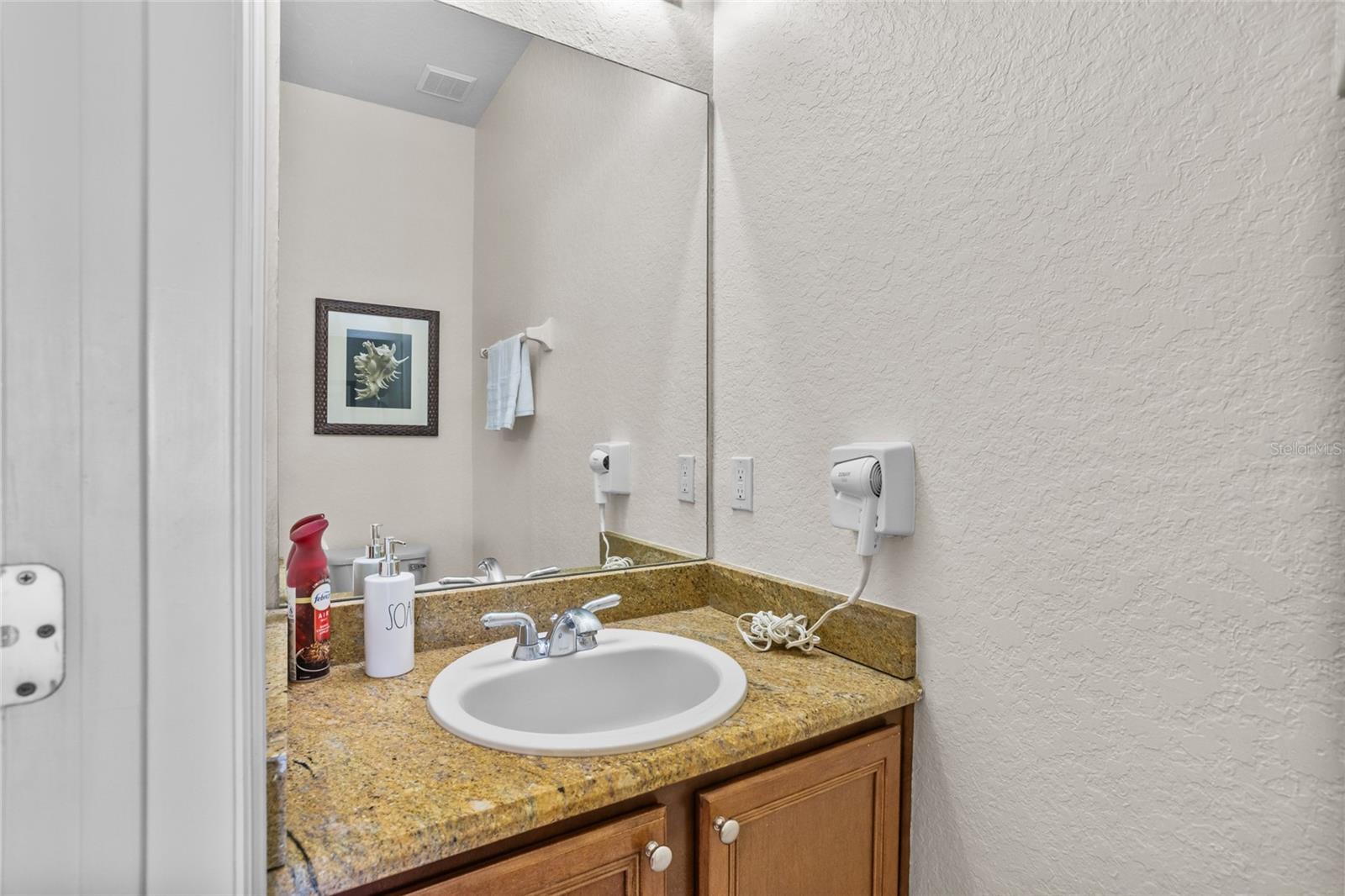 3102 CALABRIA AVE #3102