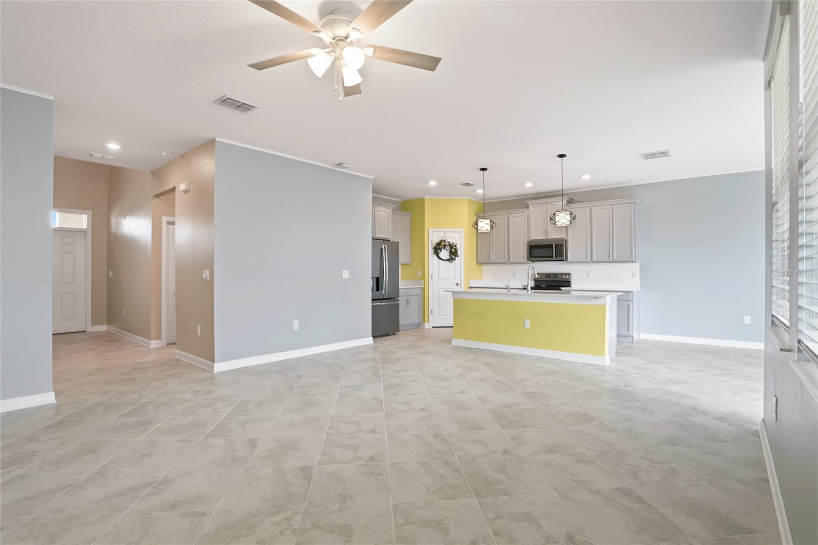 8700 PACIFIC DUNES DR