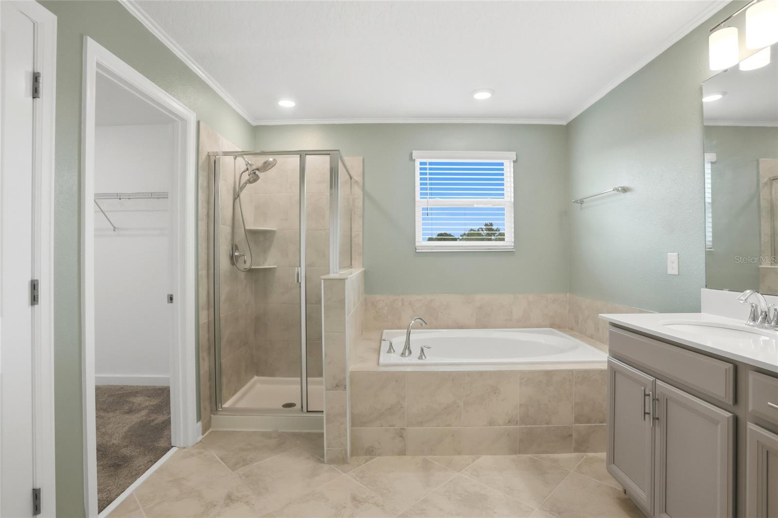 8700 PACIFIC DUNES DR