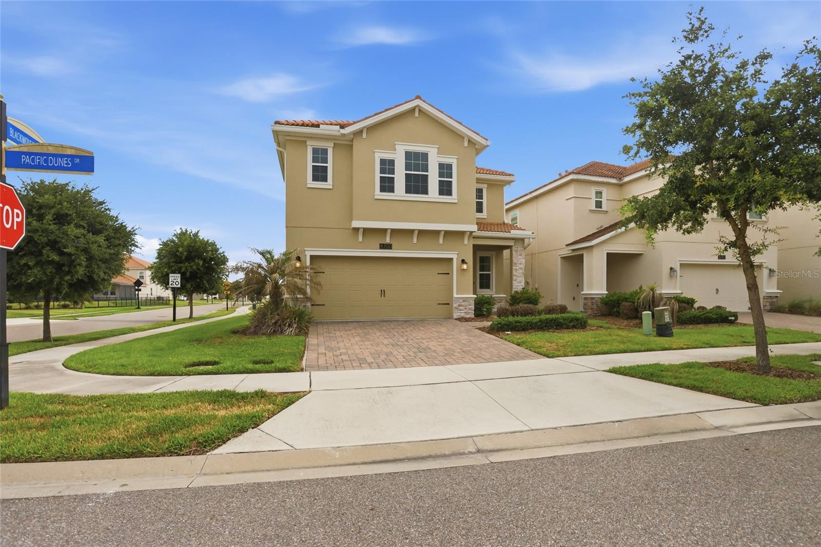 8700 PACIFIC DUNES DR
