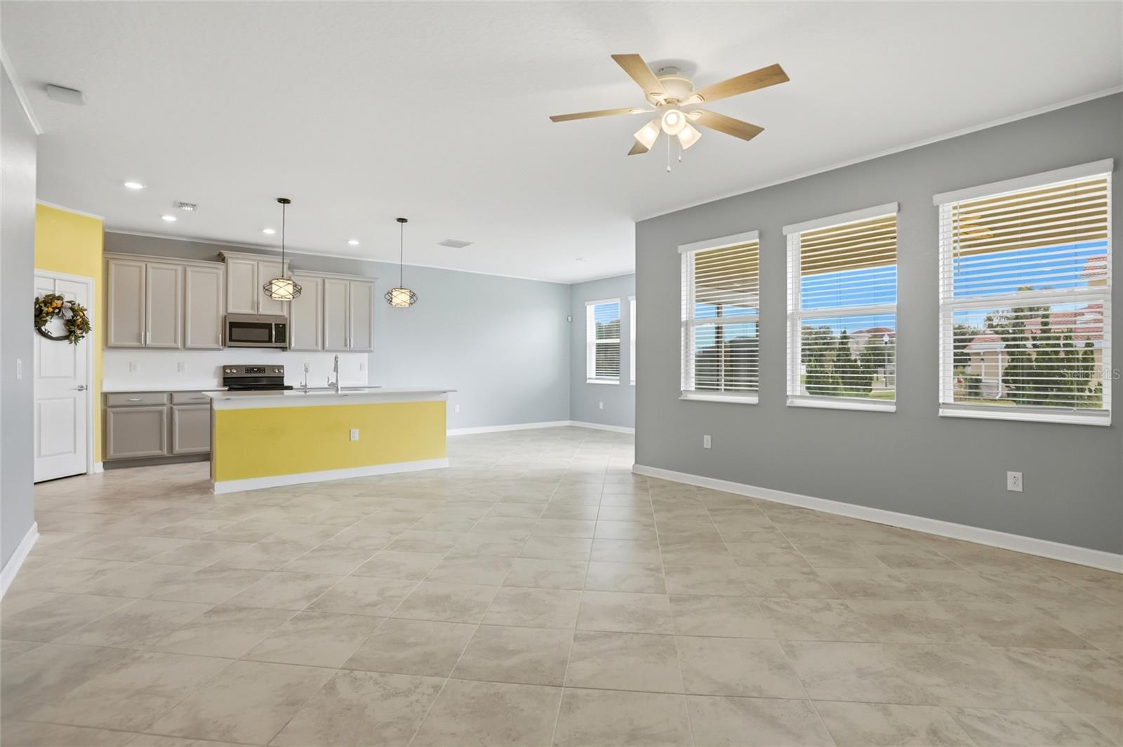 8700 PACIFIC DUNES DR