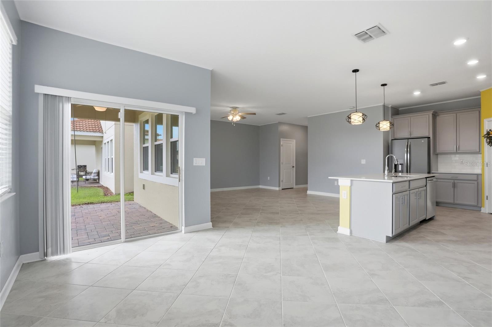 8700 PACIFIC DUNES DR