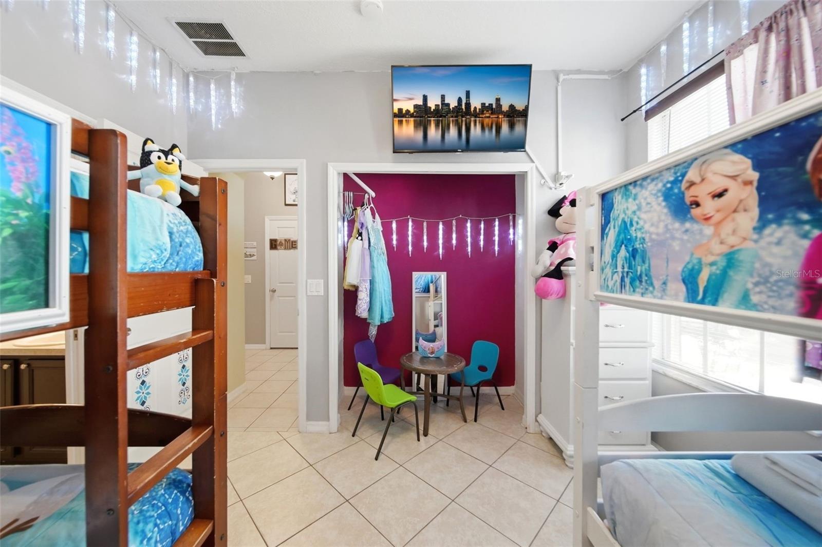 429 ORISTA DR