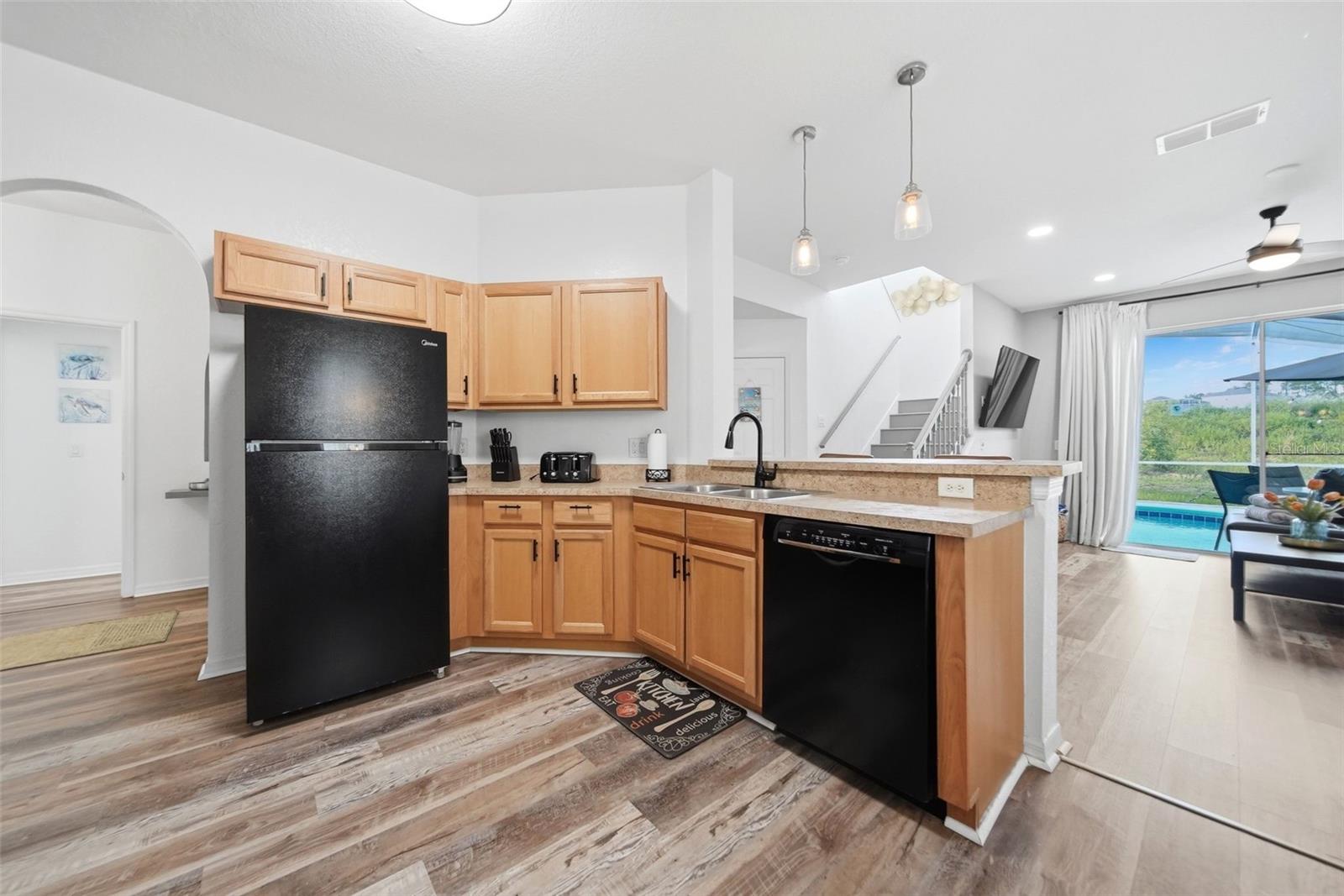 254 GLENEAGLES DR