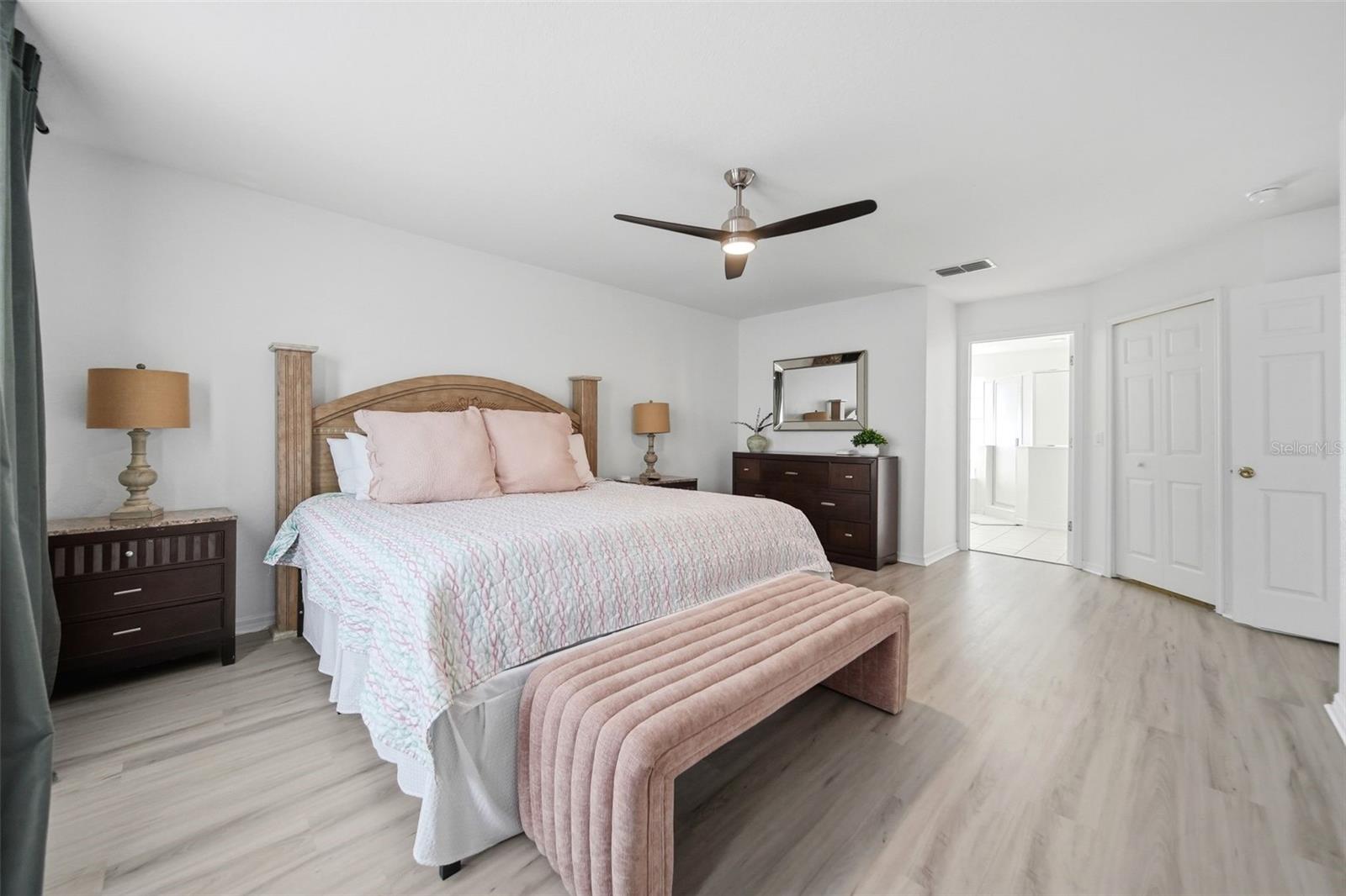 254 GLENEAGLES DR
