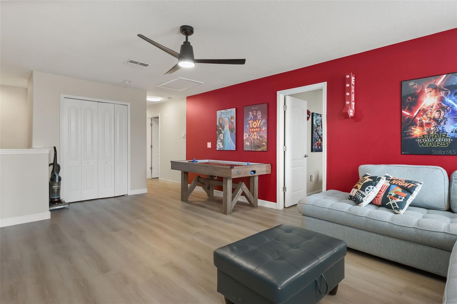 1423 THUNDERBIRD RD